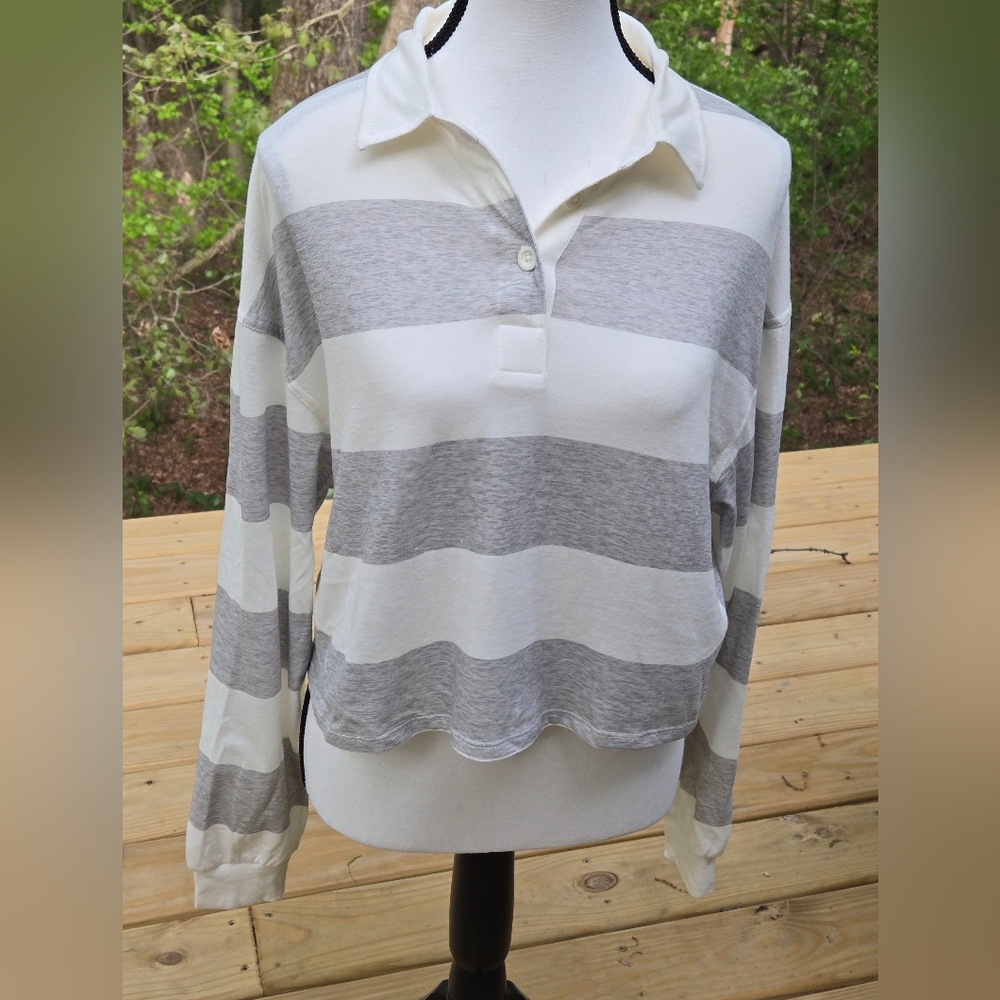 SO Gray and White Long Sleeve Crop Polo Shirt